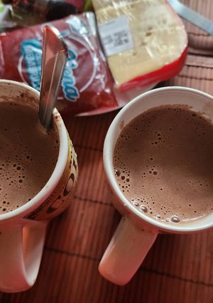 Una foto de Chocolate caliente bebible