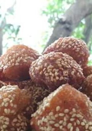 A picture of Stuffed Shahi Anarsa.