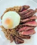 Garlic fried rice with sliced grilled beef sirloin