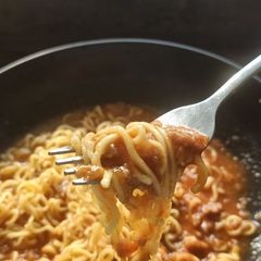 A picture of Mala Beef Tomato Noodles.