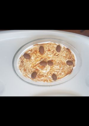 Une photo de Désert gâteaux boudoir au flan et crème chantilly