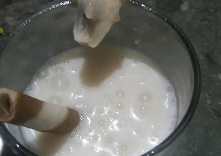 Custard apple milk shake