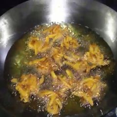 Crispy potato pakore A picture of Crispy potato pakore.