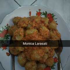 A picture of Cilok sambal kacang.