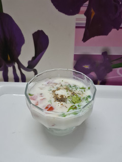 रायता(raita recipe in hindi) रेसिपी मुख्य फोटो