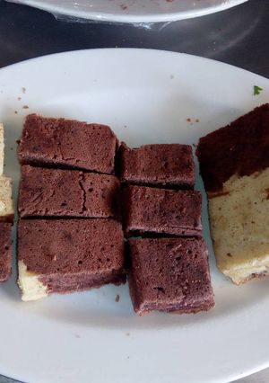 A picture of Marble cake.