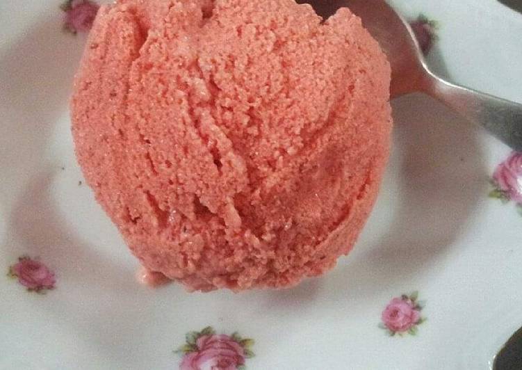 How to Prepare Perfect Strawberry and Banana ice-cream