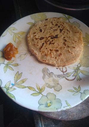 आलू पराठा (aloo paratha recipe in Hindi) रेसिपी मुख्य फोटो