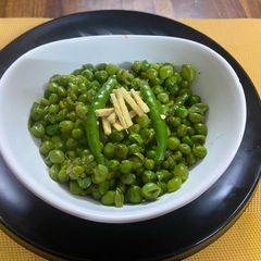 A picture of Green peas (Hare matar) ki Sabzi.