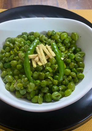 A picture of Green peas (Hare matar) ki Sabzi.