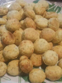 Una foto de Scones de queso y orégano