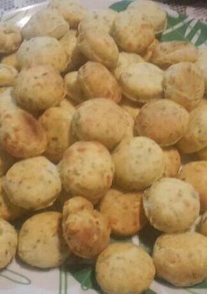 Una foto de Scones de queso y orégano
