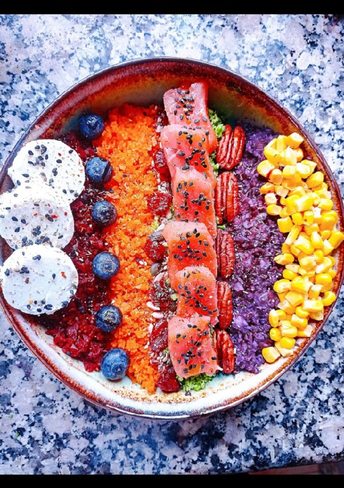 Una foto de Cuscús vegetal arcoíris 🌈🥗