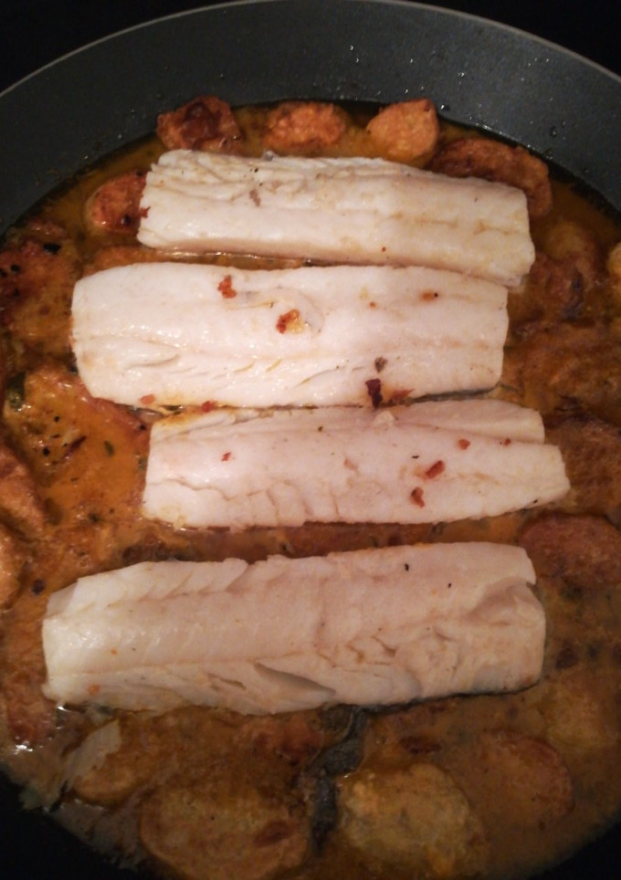 Una foto de Patatas a la importancia con bacalao