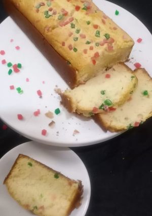 A picture of Vanilla tutti frutti loaf.
