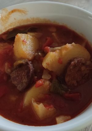 Una foto de Patatas con chorizo