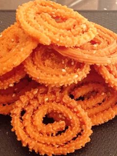 चकली (Chakli recipe in Hindi) रेसिपी मुख्य फोटो