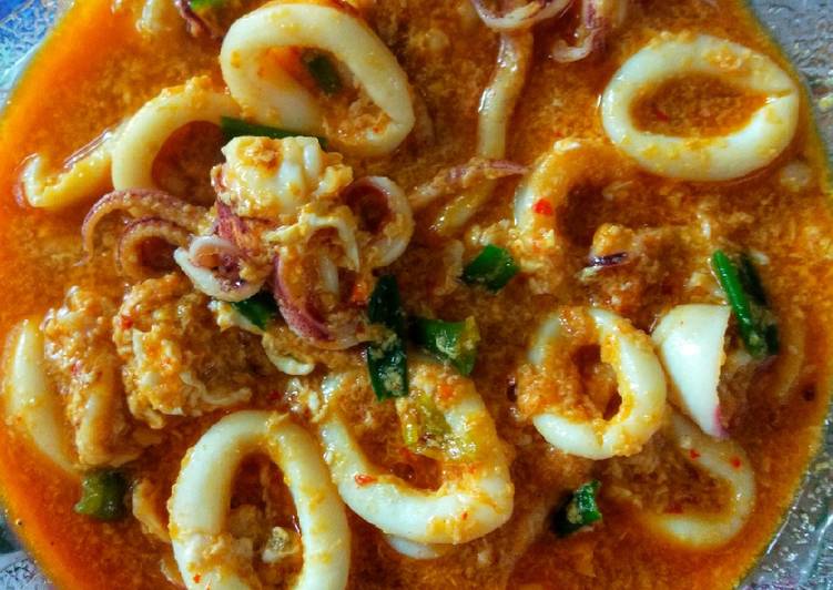 Cumi Pedas Saus Telor