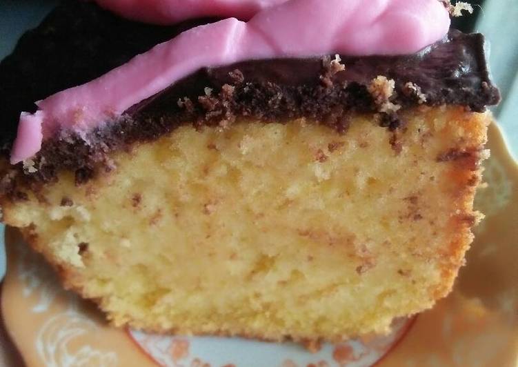 Bolu coklat stroberry sederhana