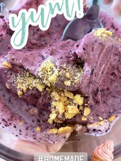 Una foto de Helado de arándanos (4 personas)