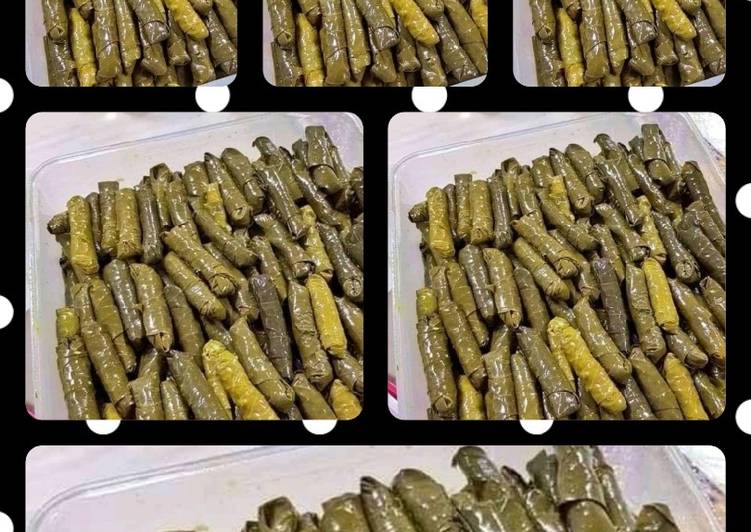 طعاملذيذ ورق عنب محشي بخلطه جميلة جدآ سهلولذيذ: ورق عنب محشي بخلطه جميلة جدآ