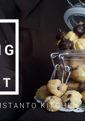 Foto resep Kue Soes Kering isi Coklat Kres Kres Lumer by PKK