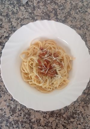 Una foto de Tallarines a la carbonara