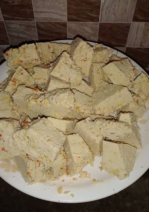 A picture of Awara with tarugu da albasa.