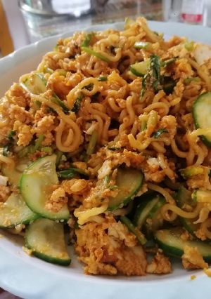 รูปของ ผัดมาม่า แสนอร่อยย