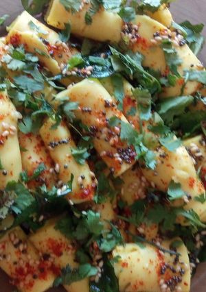 ખાંડવી (Khandvi recipe in Gujarati) રેસીપી મુખ્ય ફોટો