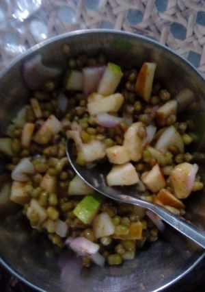 A picture of Moong dal chaat.
