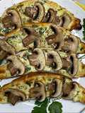 Croissants mit Käse, Champignons und Knoblauchbutter