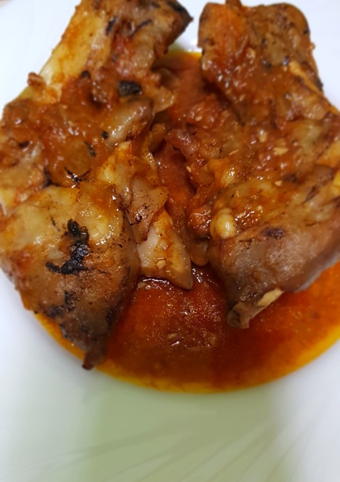 Una foto de Manos de cerdo guisadas