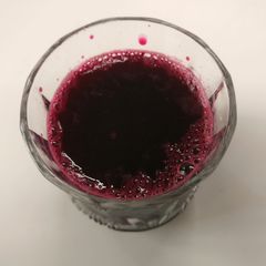 A picture of Beetroot, carrots,& spinich punch.