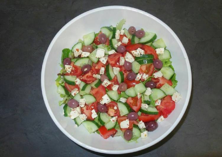 Step-by-Step Guide to Make Homemade Green salad