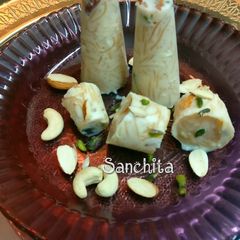 A picture of Butterscotch custard flavoured kulfi falooda.