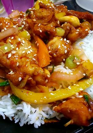 A picture of Dragon chicken and veggies.