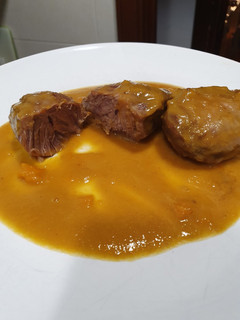 Una foto de Carrilleras de cerdo en salsa con toque de miel