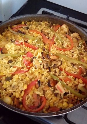 Una foto de Paella casera