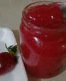 Jalea o brillo de frutillas