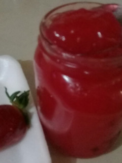 Una foto de Jalea o brillo de frutillas