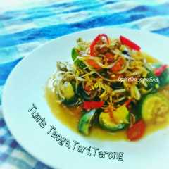 รูปของ Tumis 3T (Taoge,Teri,Terong)