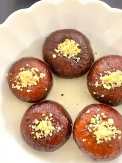 மக்கன் பேடா(makhan peda recipe in tamil) செய்முறை முக்கிய புகைப்படம்