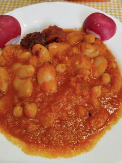 Una foto de Garbanzos y Garrofón en cascote