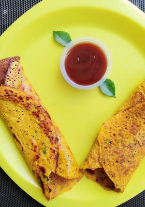 बेसन चीला(Besan chilla recipe in Hindi) रेसिपी मुख्य फोटो