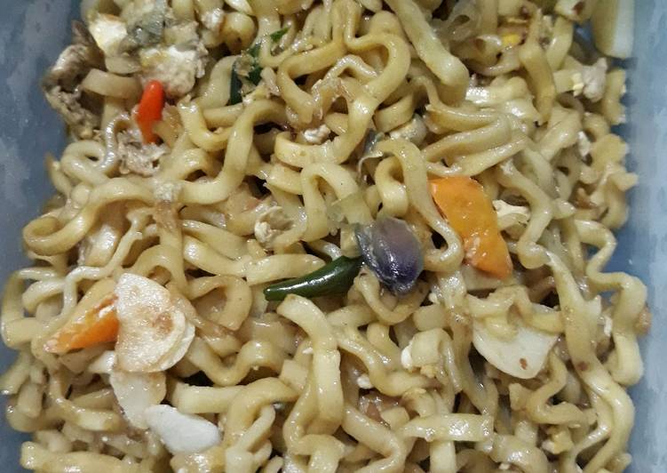 Bagaimana Membuat Mie Goreng Telor, Bisa Manjain Lidah