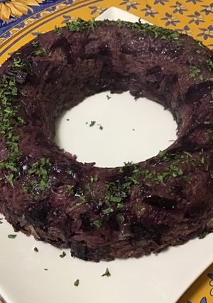 Une photo de Couronne de riz au chou rouge