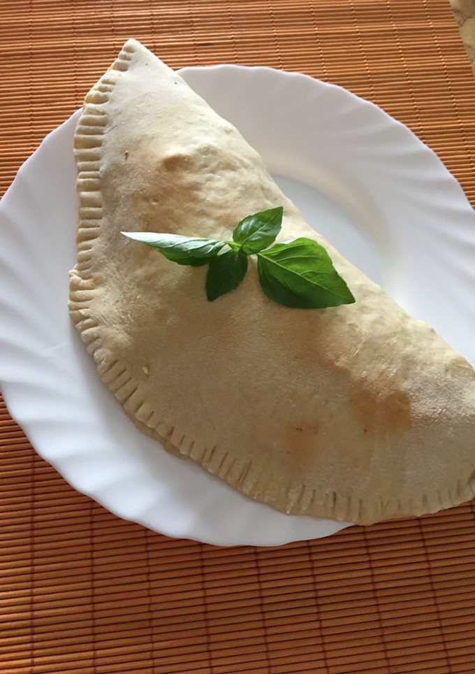 Una foto de Pizza Calzone (Thermomix)