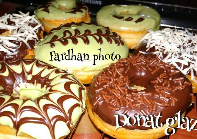 Donat glaze avokado