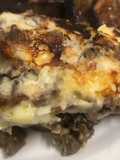 Lasaña de plátano maduro con carne